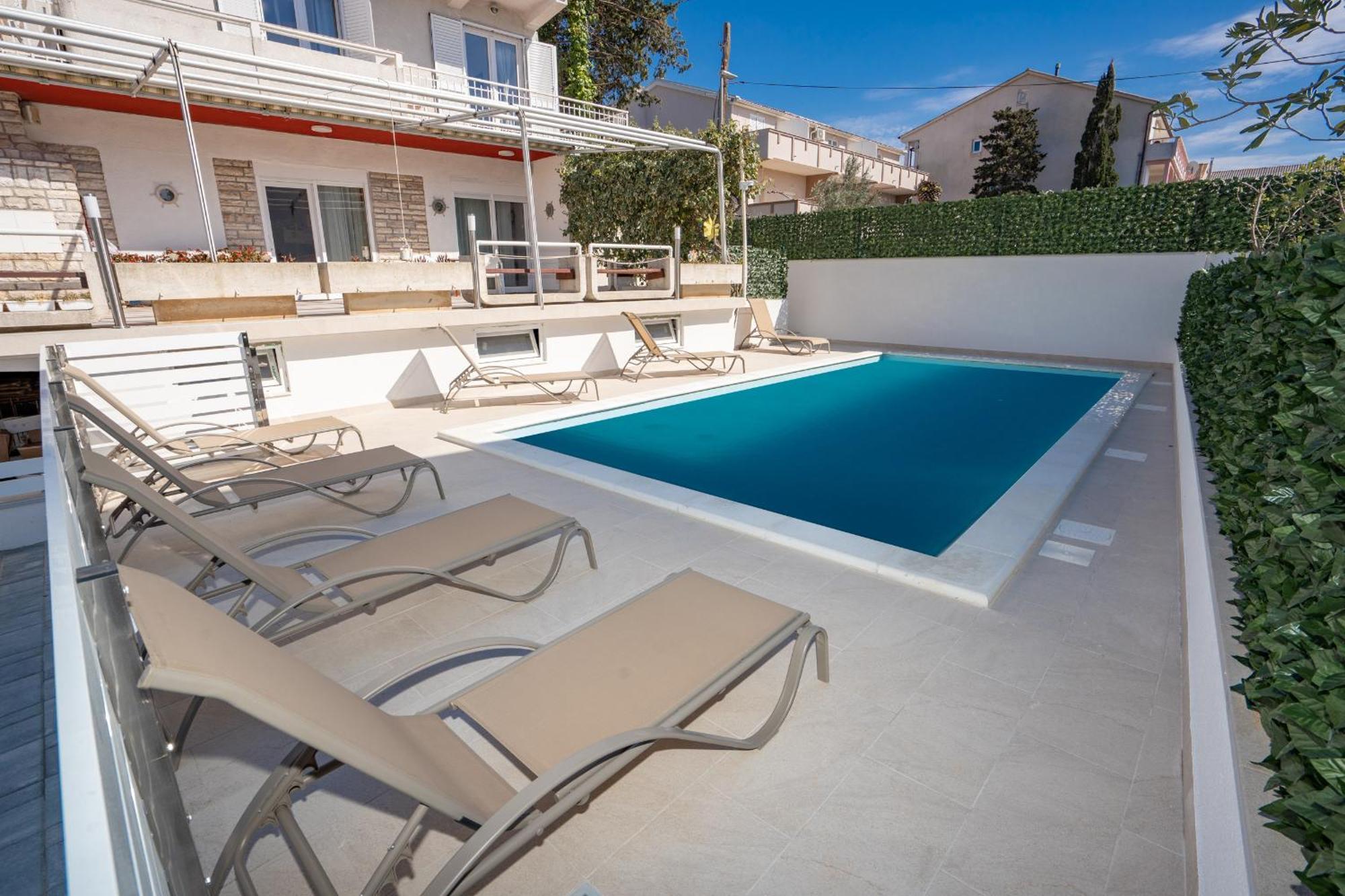 Pool Mansion Magnolia - Comfort Rooms Novalja Exteriör bild